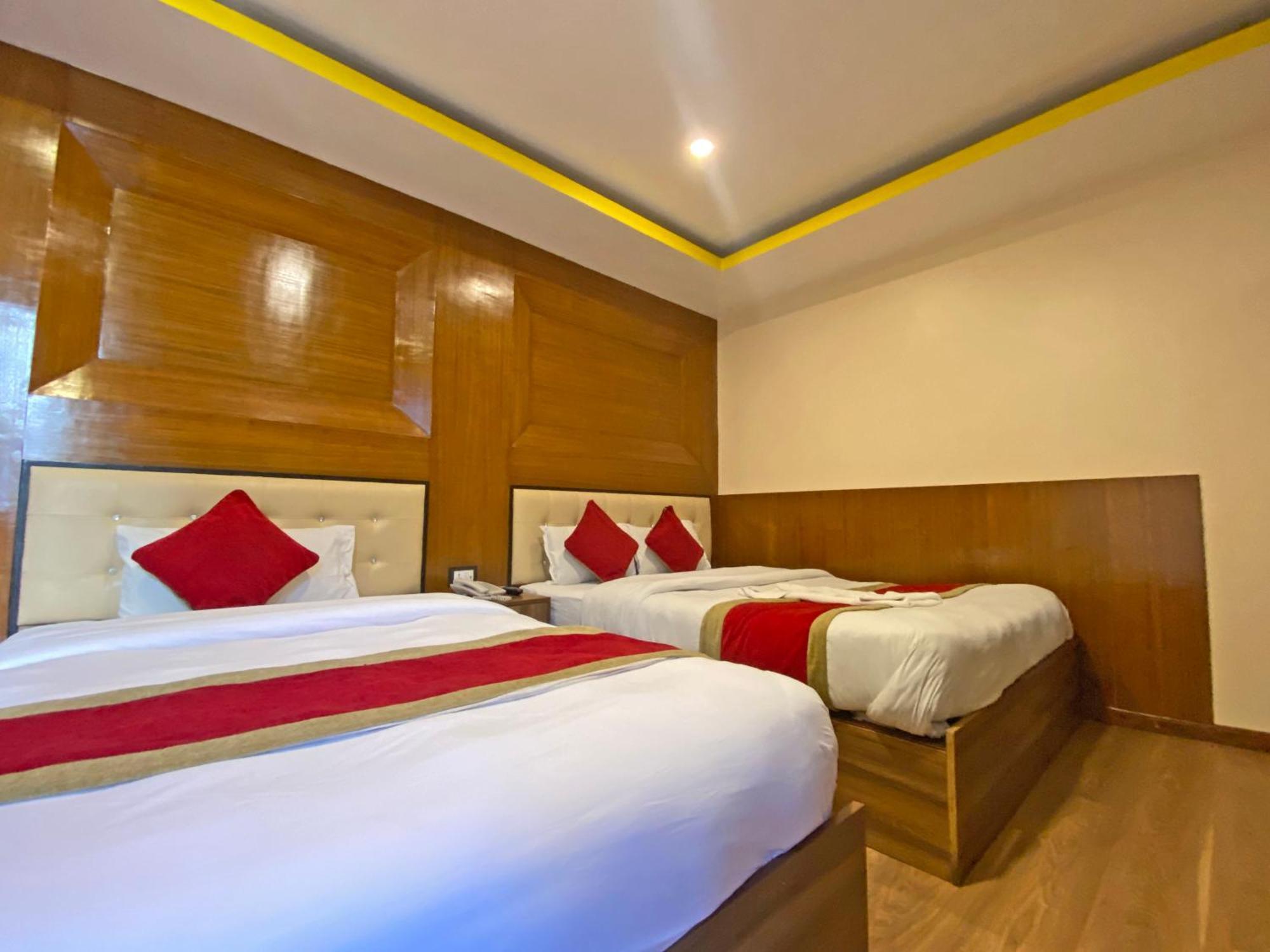 Hotel Airport Holiday Kathmandu Buitenkant foto