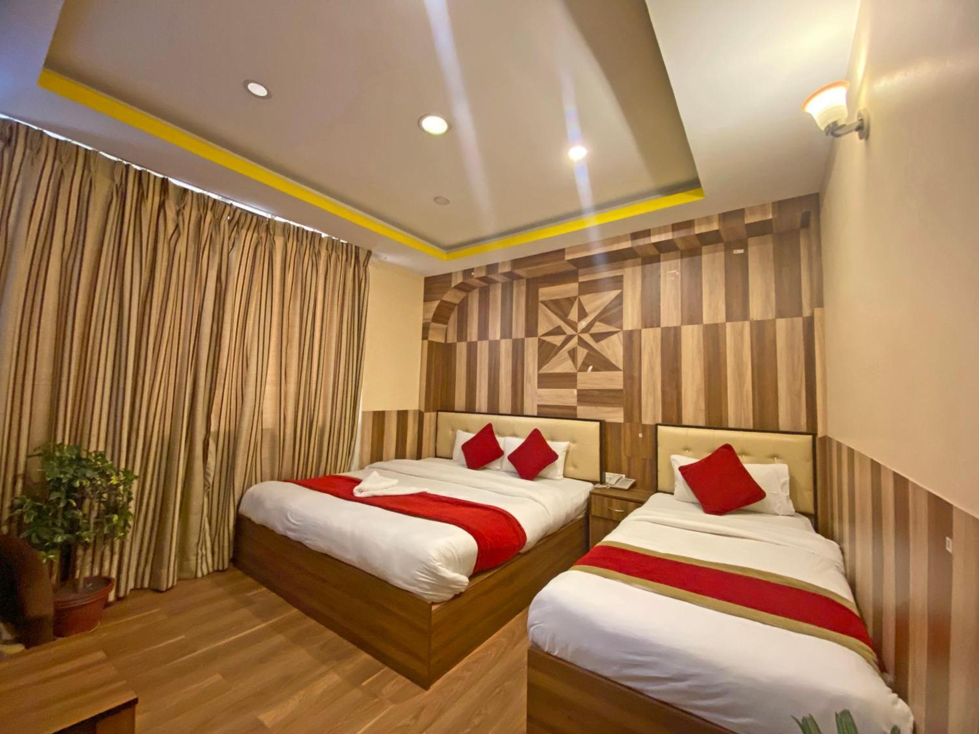 Hotel Airport Holiday Kathmandu Buitenkant foto