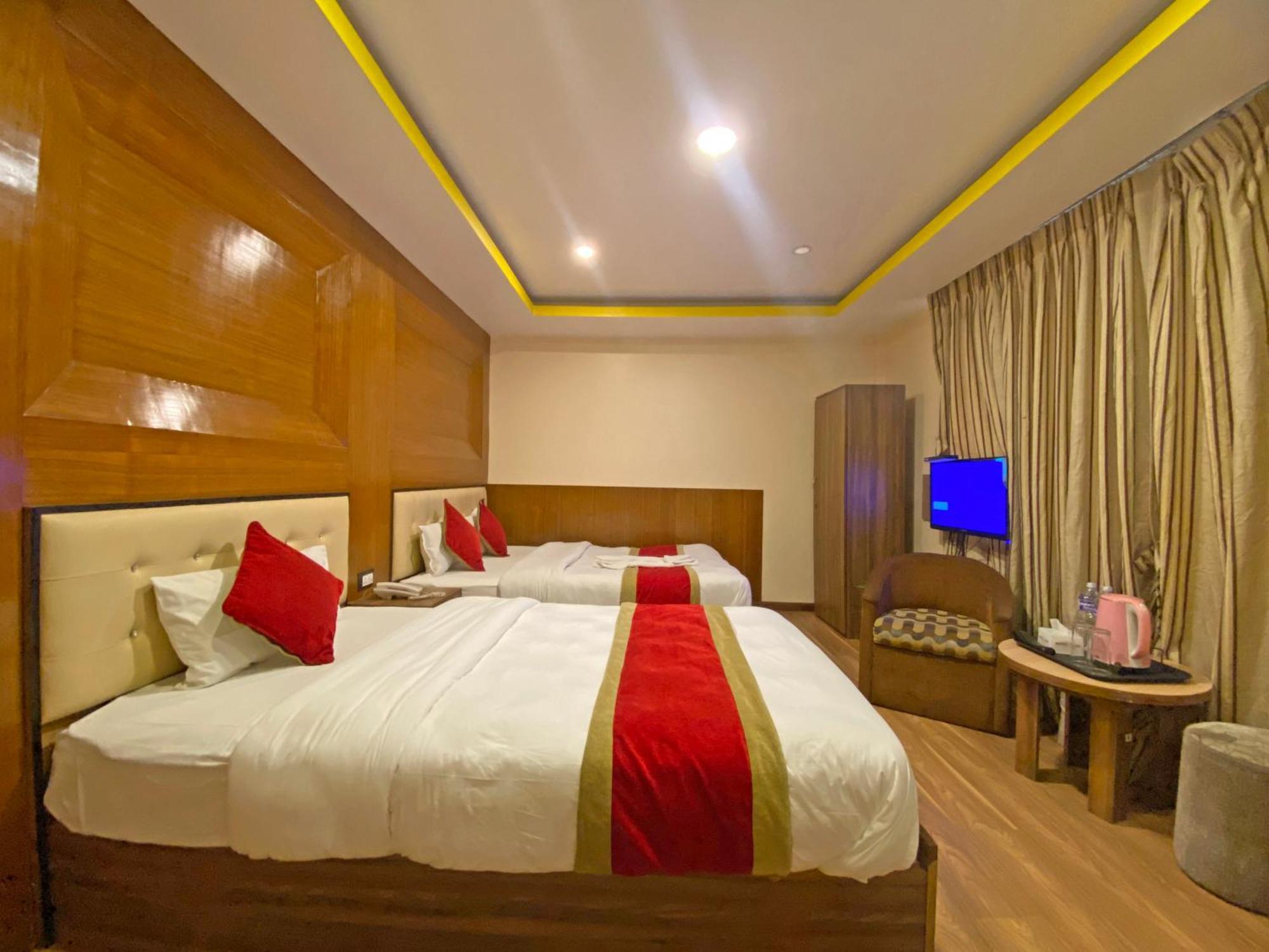Hotel Airport Holiday Kathmandu Buitenkant foto