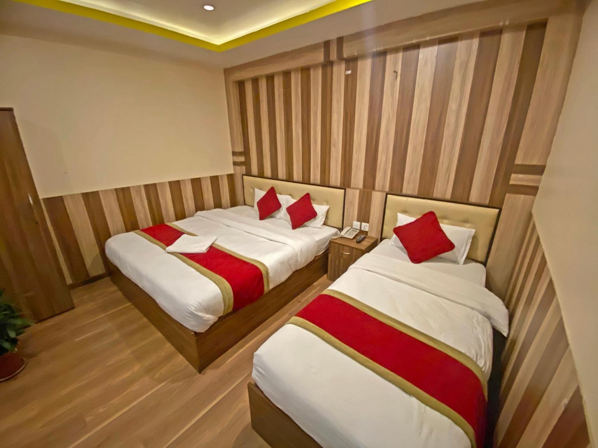 Hotel Airport Holiday Kathmandu Buitenkant foto